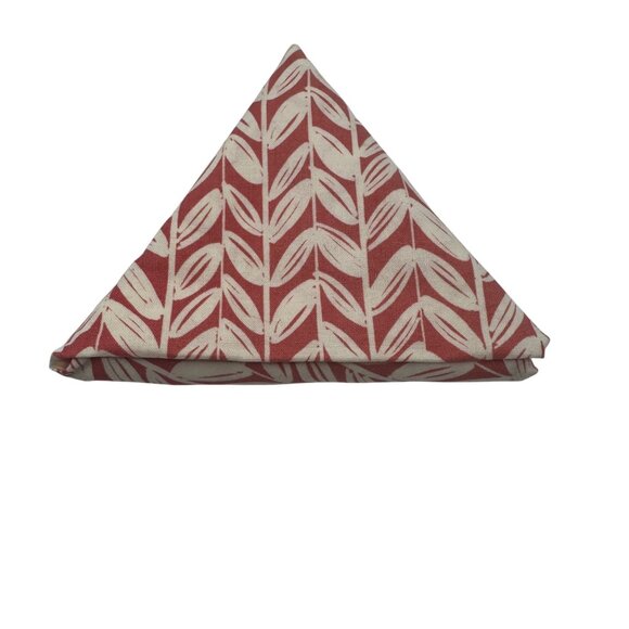 Coral & White Leaf Print Cotton Fabric Fat Quarter 18x21 - Picture 1 of 2